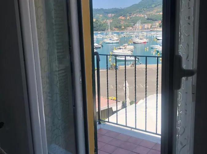 Il Mare Di Cecy - Splendido * Lerici